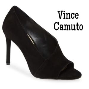 𝅺NEW! VINCE CAMUTO Rallien Black Leather Suede Peep Toe Pumps 10.